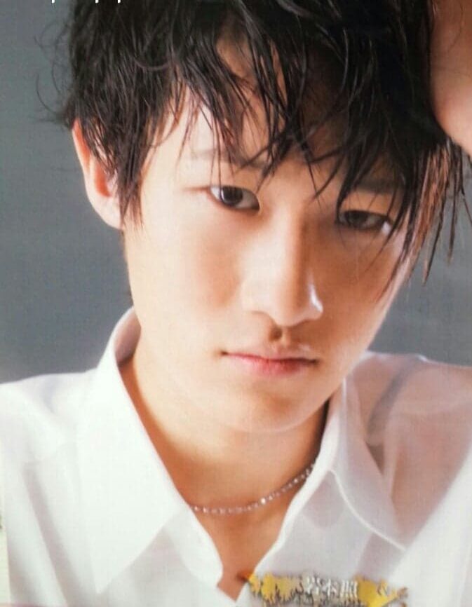 岩本照の学歴まとめ!日出高校・東洋学園大学出身のSnow Manリーダーが歩んだダンスと努力の軌跡