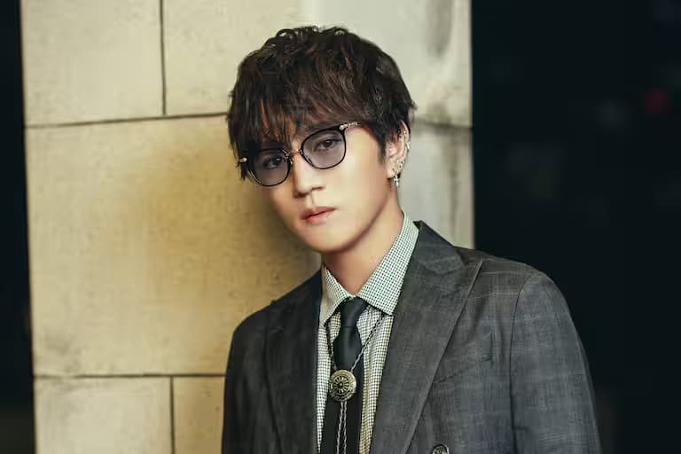 神山智洋の学歴を徹底解説！宝塚市立安倉中学出身、高校は不明も大学進学せず、母子家庭5人兄弟の真ん中で育ちデビュー挫折を乗り越えた軌跡